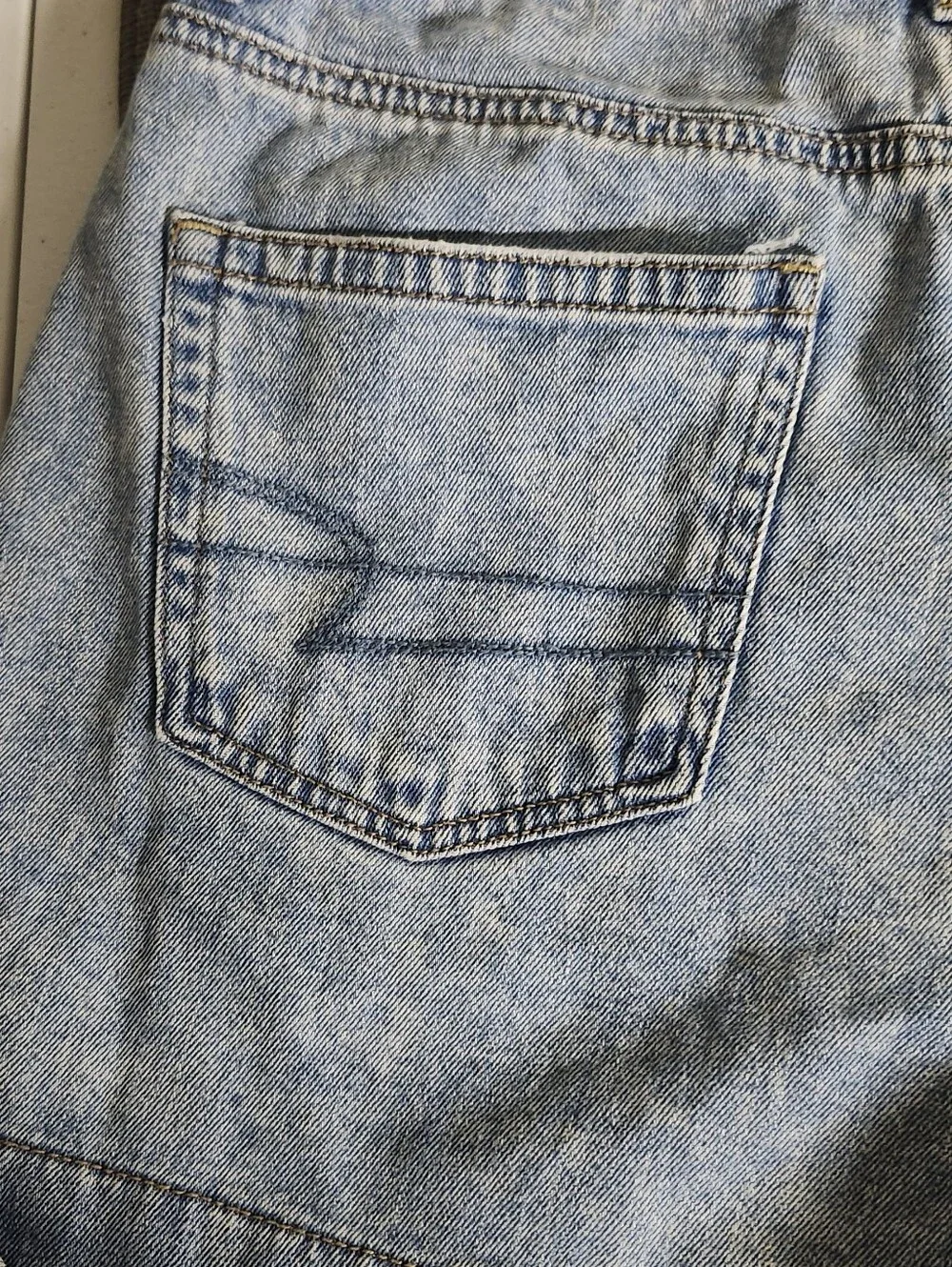 American Eagle Outfitters Light Blue Denim Shorts with Back Patch - Picture 7 of 7